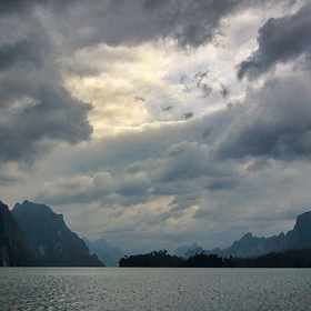 Вечер на озере Чео Лан